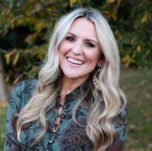 Meet your Posher, Cecilia